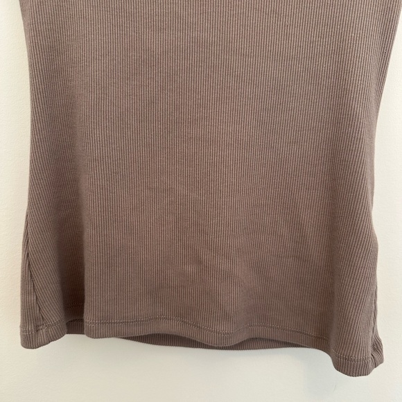 Dynamite Ribbed Scoopneck Top - Picture 4 of 6